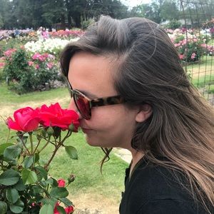 Meet your Posher, Julia